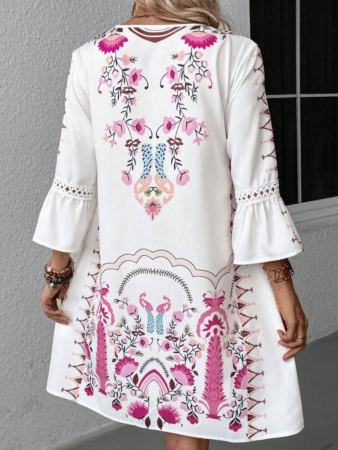 Exquisite Summer Feminine Lace Detail Printed Dress Chic Midi Lightweight Dress