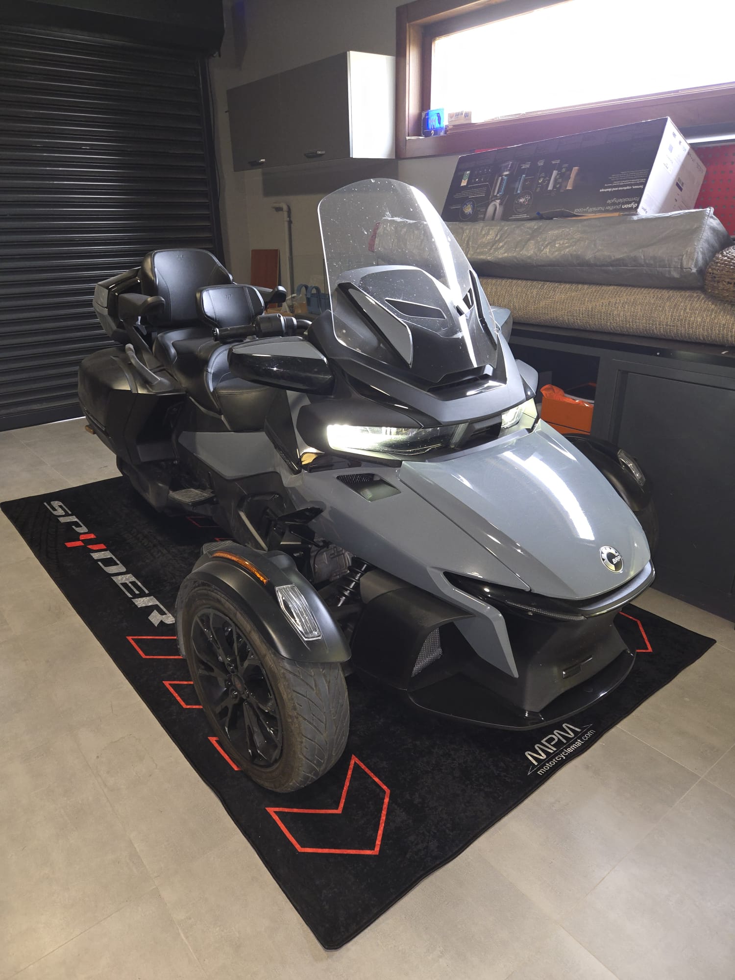 MPM Motorcycle Mat for Can-Am Spyder - MM7213