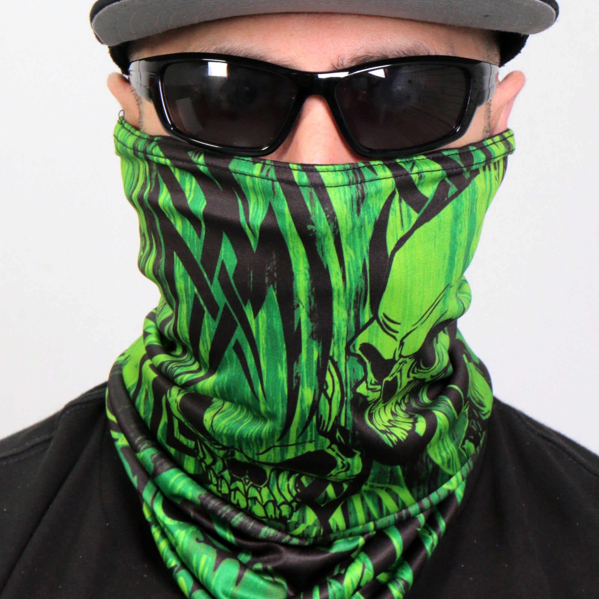 HWN2027 Over The Top Skulls Neck Gaiter