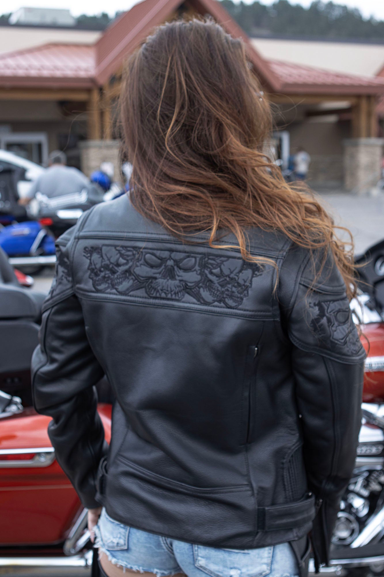 MLL2540 Women's Crossover Black Leather Scooter Jacket w/ Reflective Skull Graphic