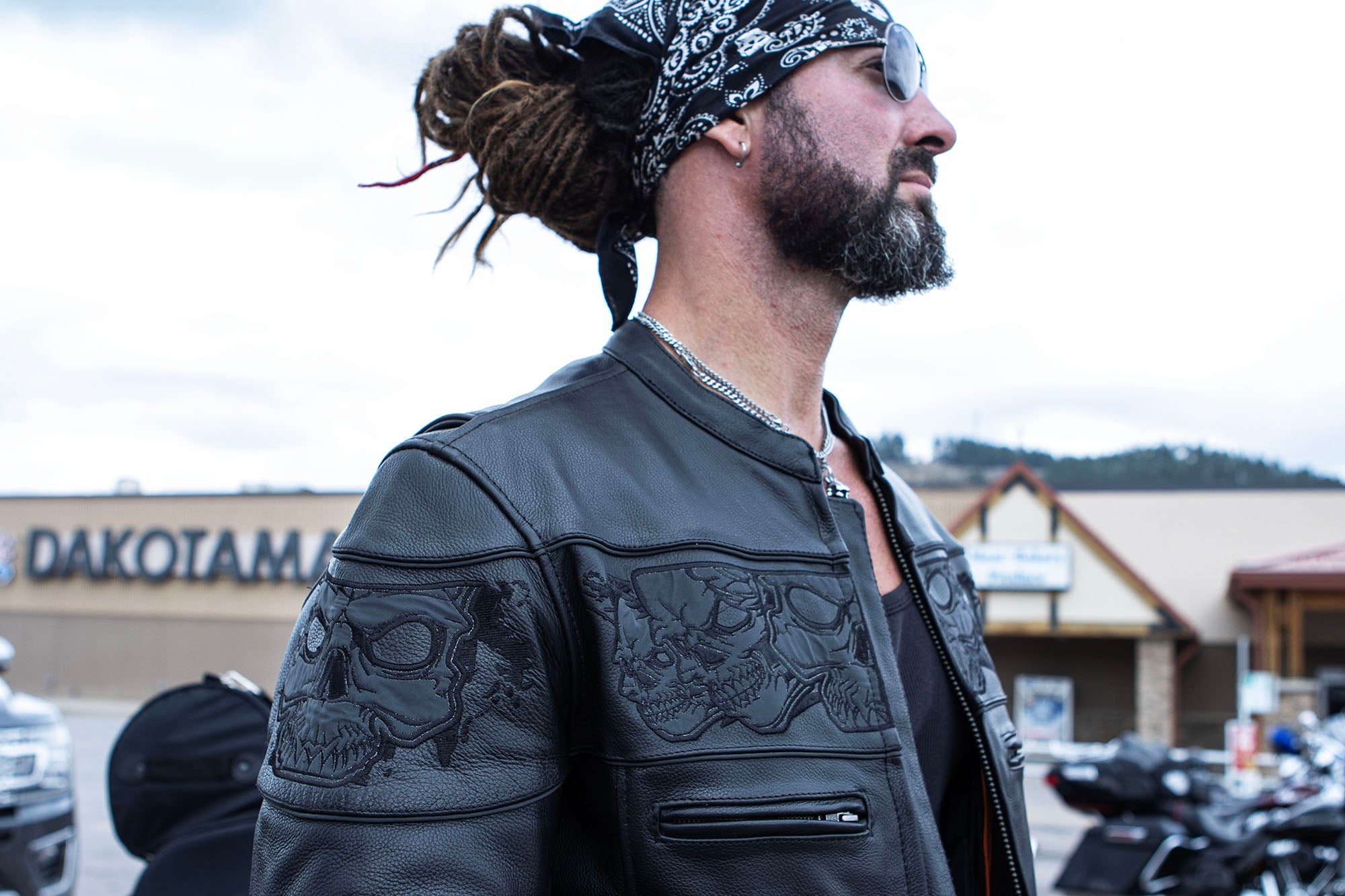 MLM1500 Men's Crossover Black Leather Scooter Jacket with Reflective Skulls