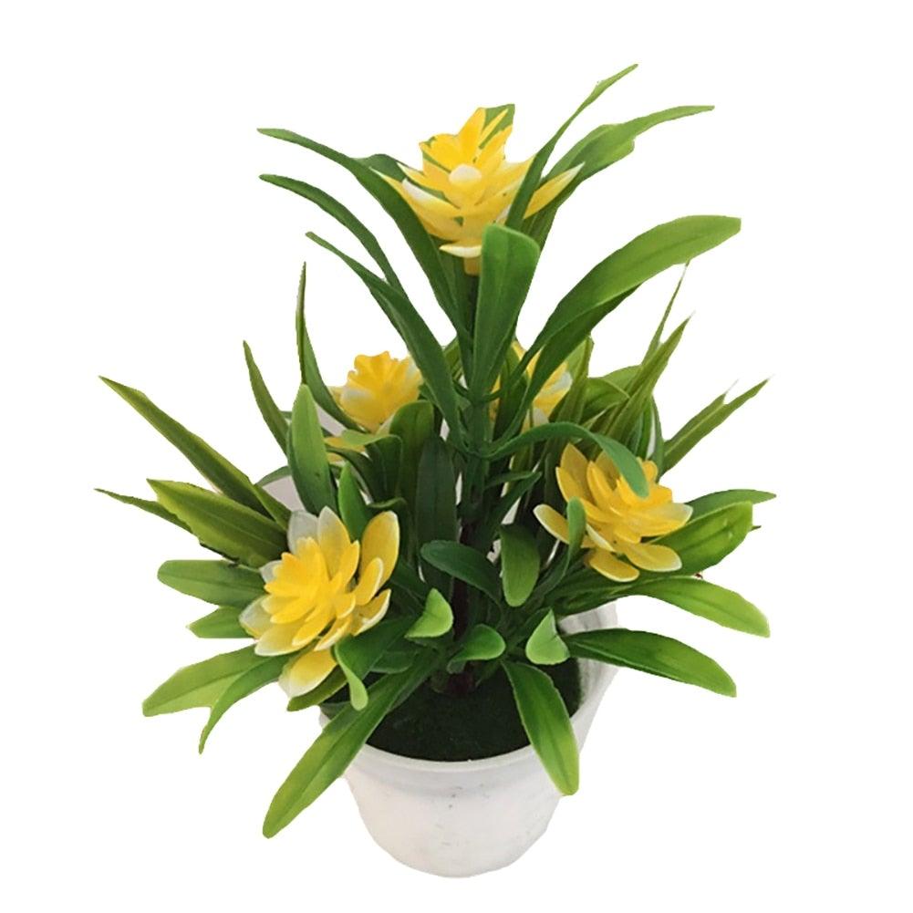 Creative Mini Artificial Fake Flower Potted Bonsai for Christmas New Year Wedding Party Garden Resturant Table Home Decor Mini Potted Plastic Succulents for Home Office Room Decor