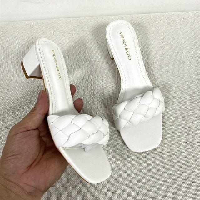 New Summer Square Heel Women Slides Weave Solid Woman Fashion Outdoor Modern Slippers Outdoor Square Open Toe Slides Cute Colorful Elegant Single Band Slip On Flat Sandals