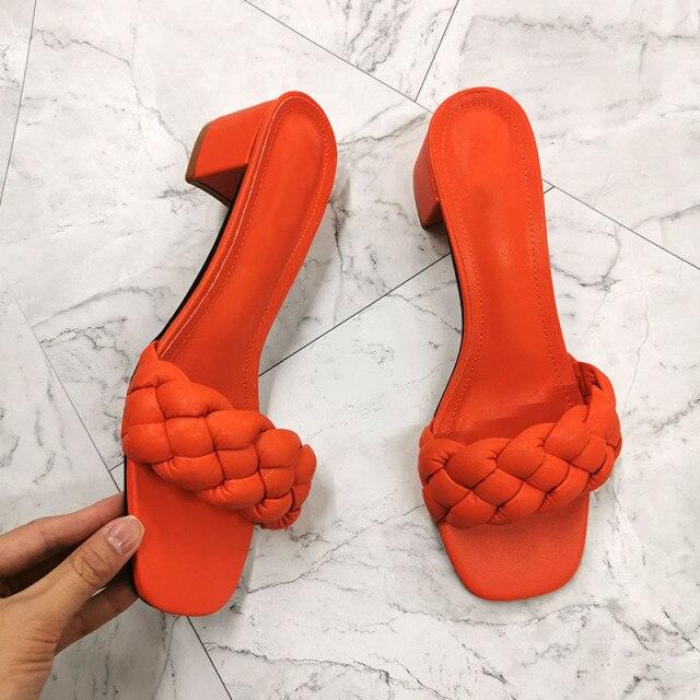 New Summer Square Heel Women Slides Weave Solid Woman Fashion Outdoor Modern Slippers Outdoor Square Open Toe Slides Cute Colorful Elegant Single Band Slip On Flat Sandals