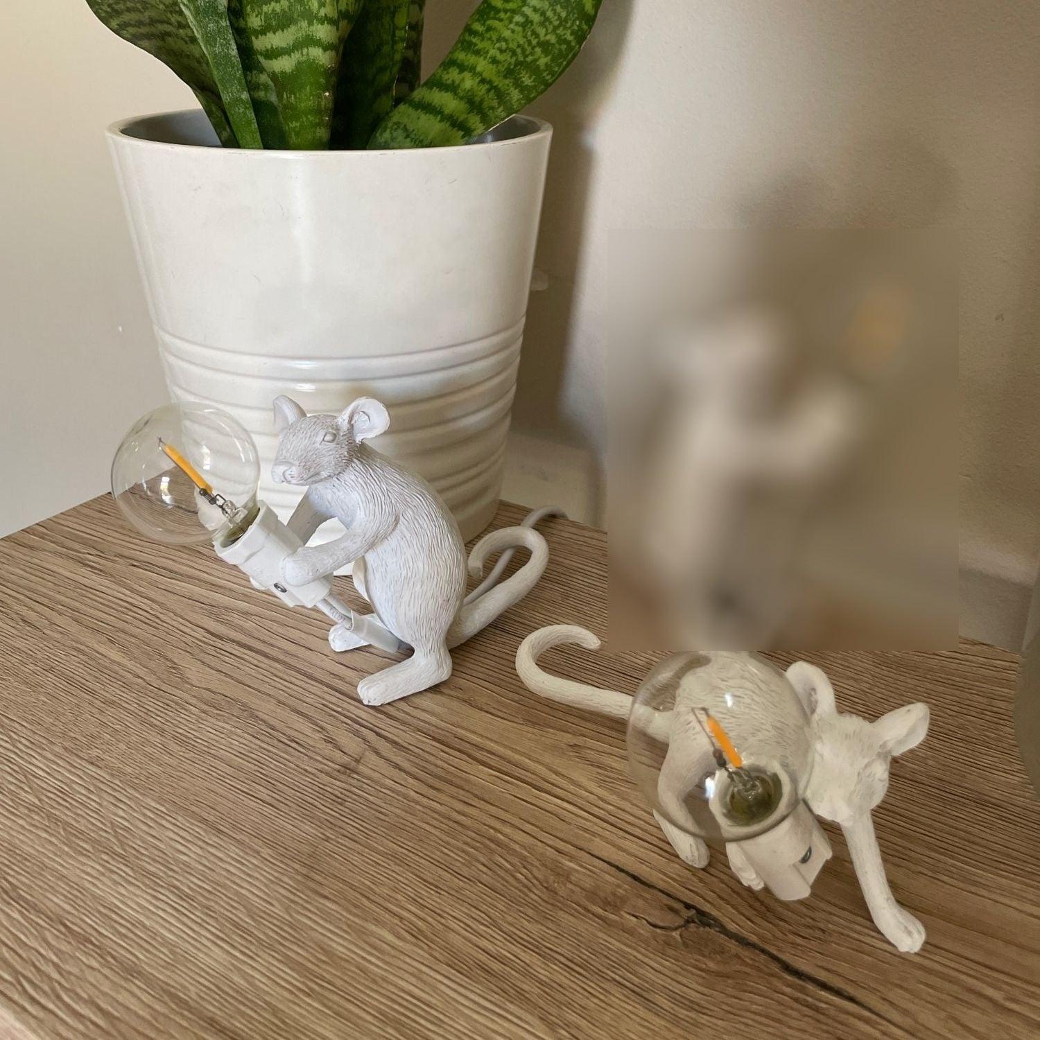 Postmodern Resin Animal Rat Mouse Table Lamp Small Mini Mouse Cute LED Night Lights Home Décor Desk Lights Bedside Lamp Decorative Table Lamp Cute Study Lamps for Bedroom Décor